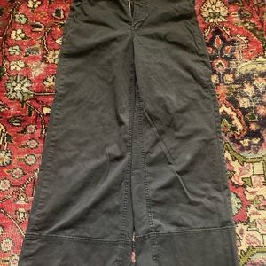 - Everlane Wide Leg Cropped Chinos